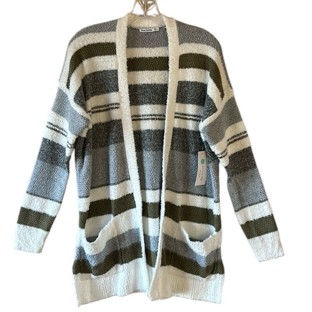NEW Pink Clover Super Soft Gray And White Cardigan